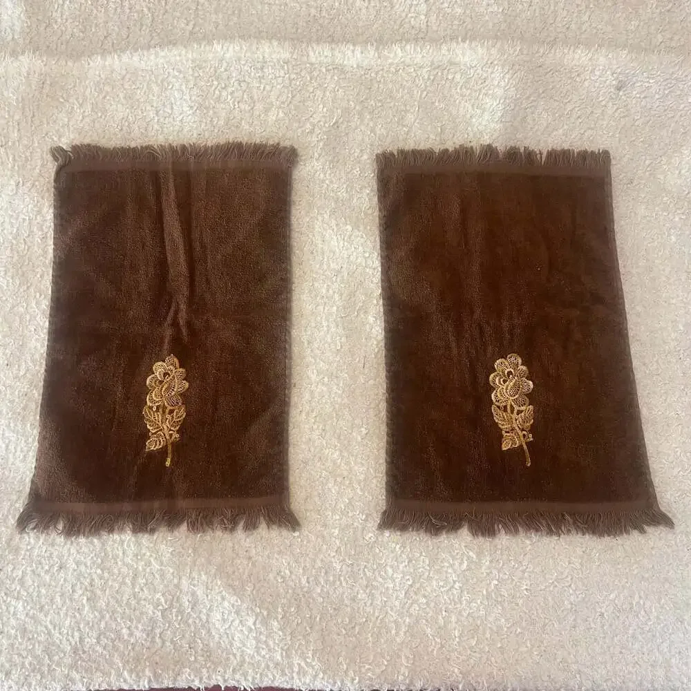 VTG Cannon Brown Fingertip Guest Towels Set of 2 Gold Lace Floral Fringe 11 X 18
